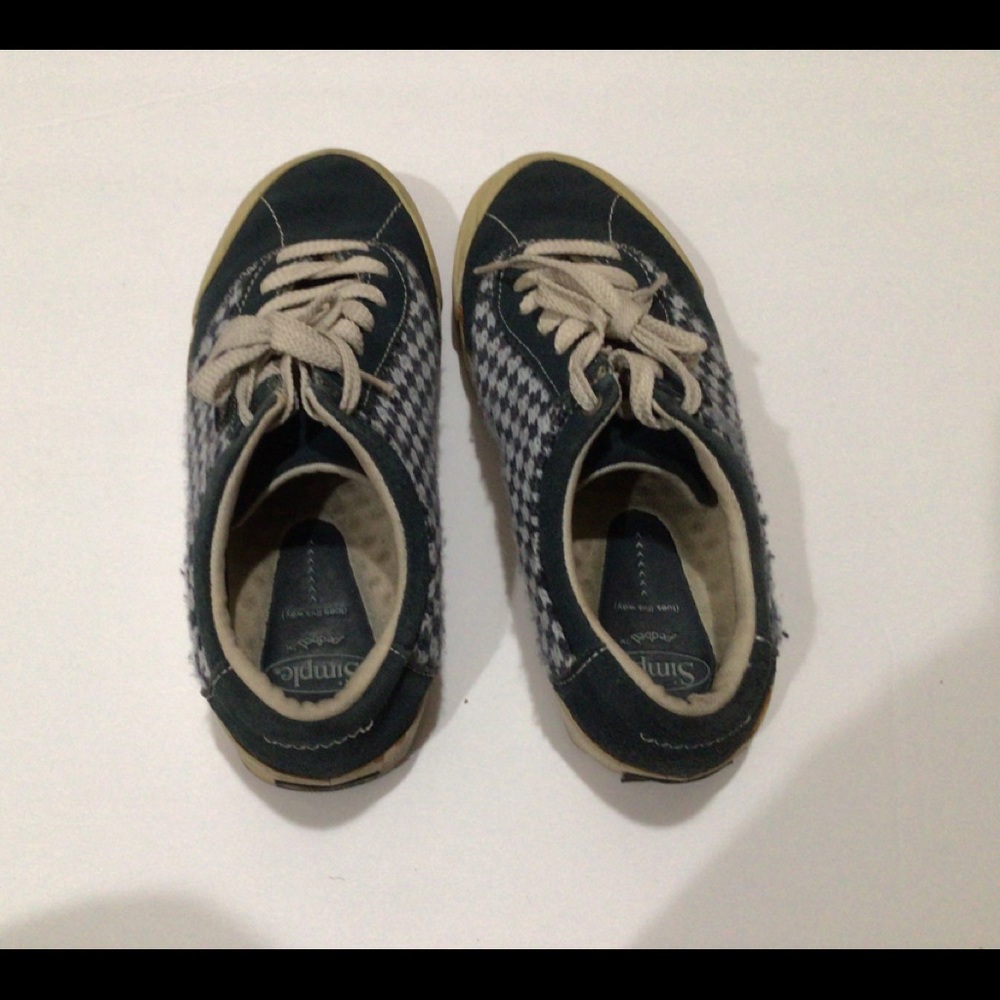 Simple brand Women casual shoes